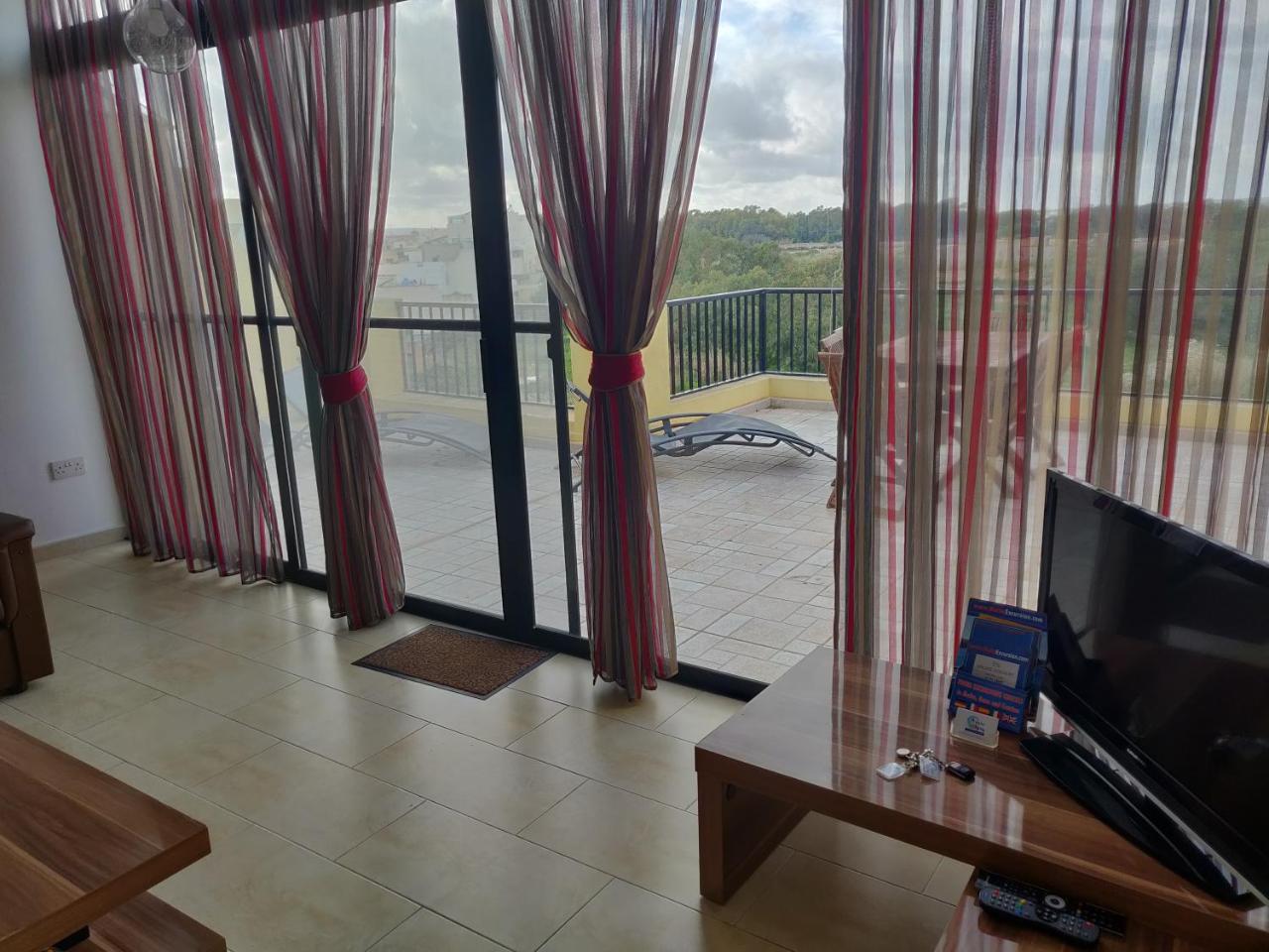 Panoramic Penthouse In Marsascala Which Enjoys Sea And Country Views Apartment Marsaskala Exterior photo